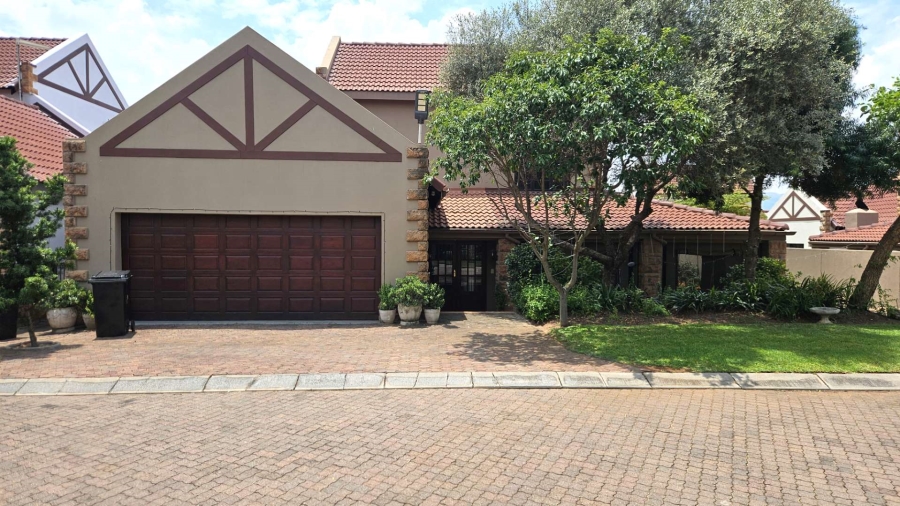 To Let 3 Bedroom Property for Rent in Meerhof North West